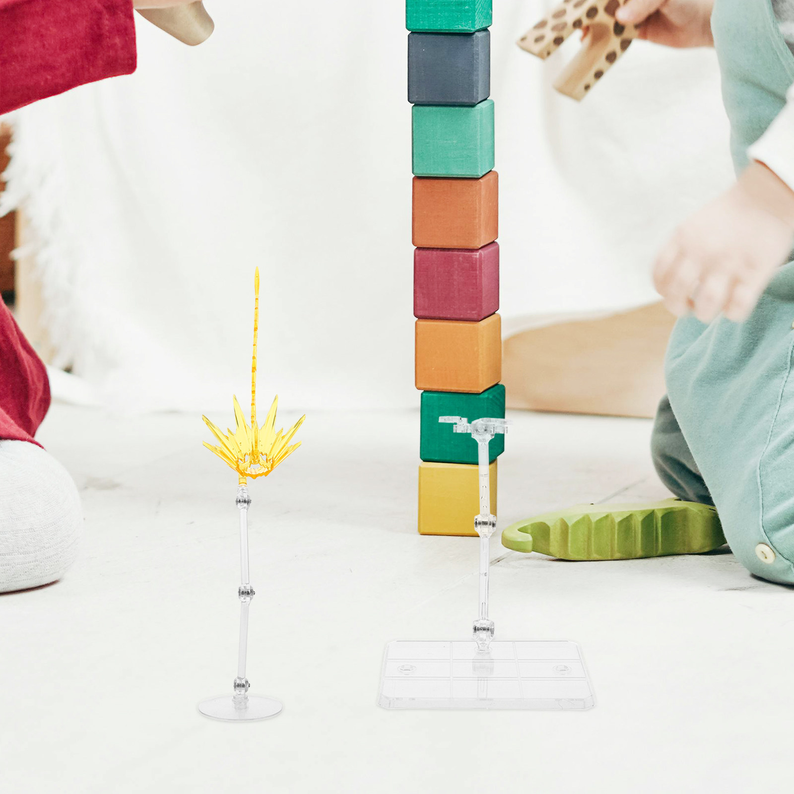 Action Figure Stand - 2 Soportes Ajustables para Figuras de