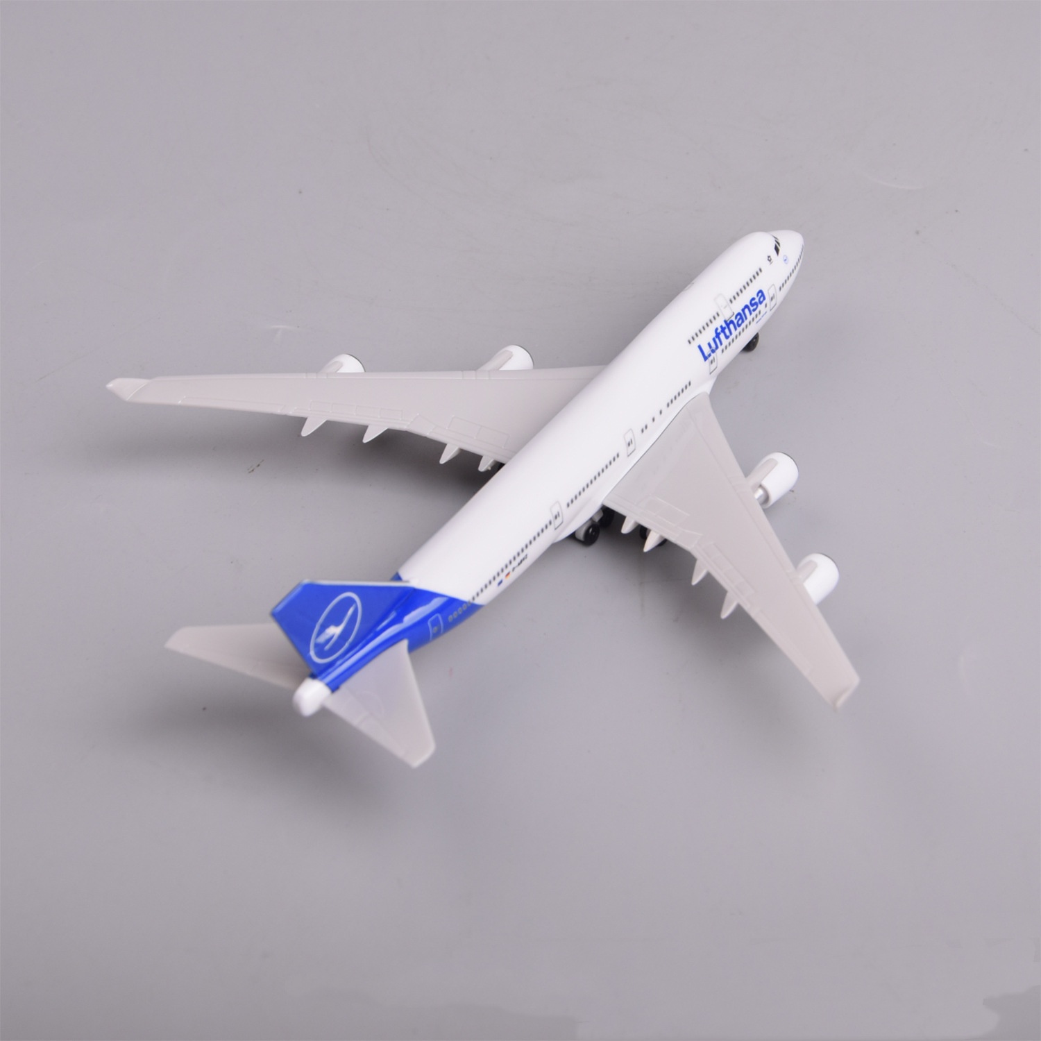 Modelo de Avión a Escala 20cm  - Model Airplane Plastic reseña y precio